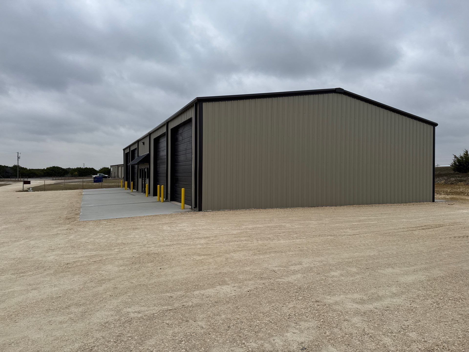 Multi-bay metal-building exterior